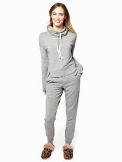 UGG Women’s Deven Jogger -Every Wear Shop 1104189 GREYHEATHERalt3