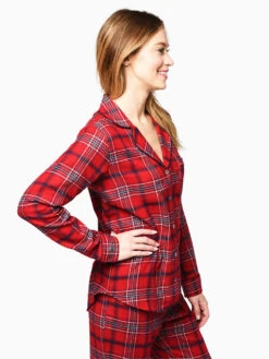 UGG Women’s Raven Flannel Gift Set -Every Wear Shop 1108370 CHILIPEPPERPLAIDalt1