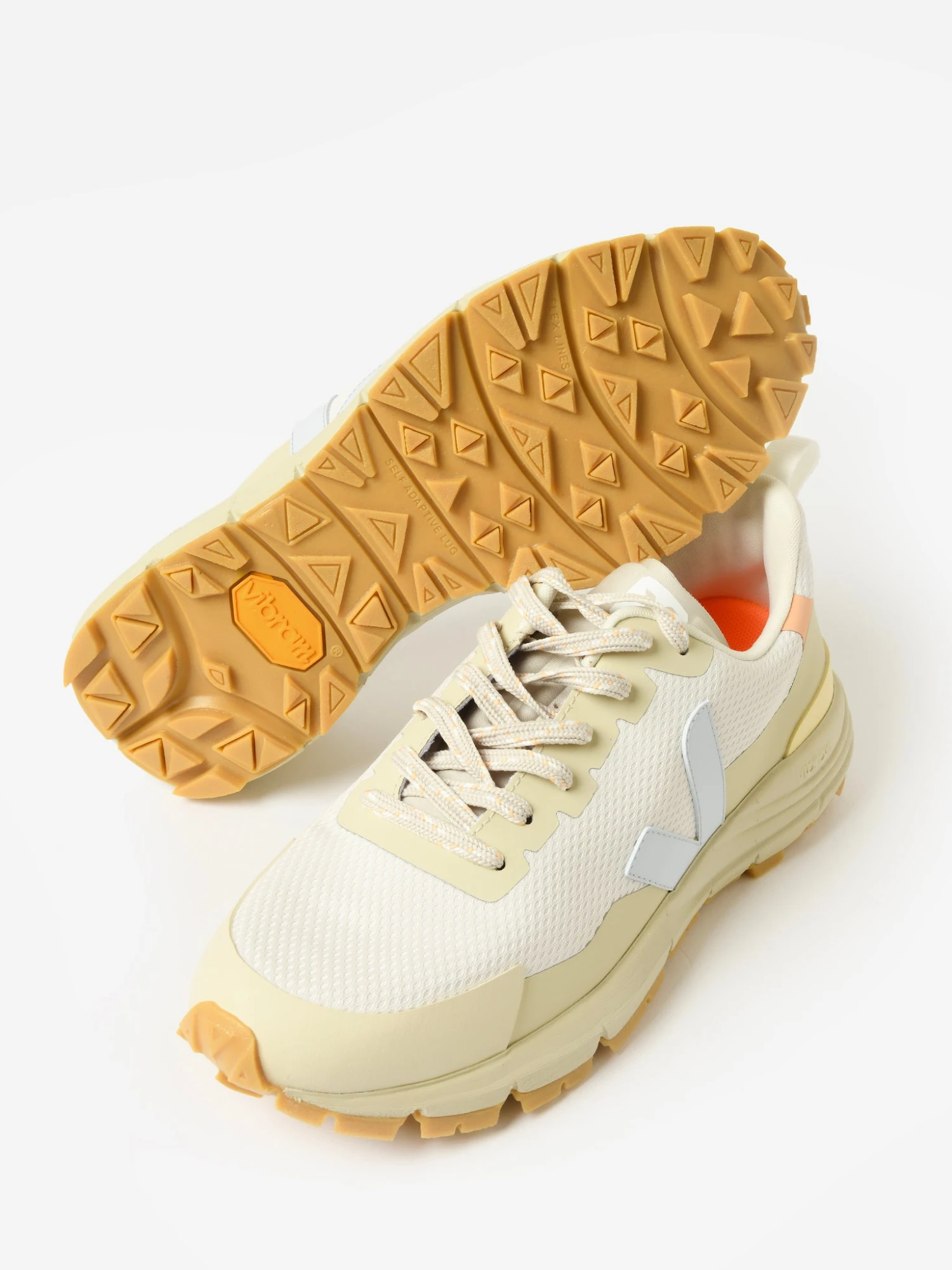 VEJA Women's Dekkan Alveomesh Sneaker 1 VEJA Women's Dekkan Alveomesh Sneaker