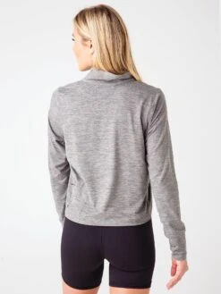 Vuori Women's Crescent Half-Zip Pullover Sweater -Every Wear Shop VW220xHeatherGreyxAlt3 43789674