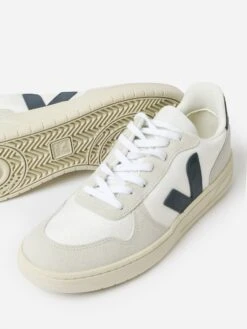 VEJA Men's V-10 B-Mesh Sneaker