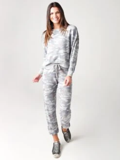 Z Supply Women's Ava Rose Camo Jogger -Every Wear Shop ZP203622xHEATHERGREYxAlt3 16474868