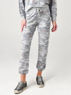Z Supply Women's Ava Rose Camo Jogger -Every Wear Shop ZP203622xHEATHERGREYxPrimary 16474861 db0d067a 419b 4ccf 87da cfd79ea3e056