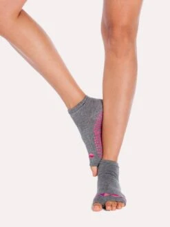 Tucketts Anklet Grip Socks -Every Wear Shop anklet moligrey pinkalt1 c9bf8765 5522 473a acb4 313d314774af